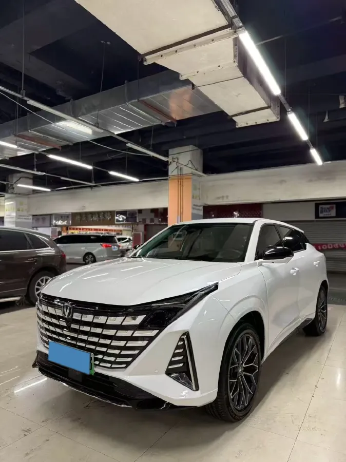 2024 ChangAn UNI-Z 1.5L 98HP L4 E-CVT PHEV 18.4KWH,autocango,china used car exporter,china ev exporter,chinese used car exporter,chinese used ev exporter