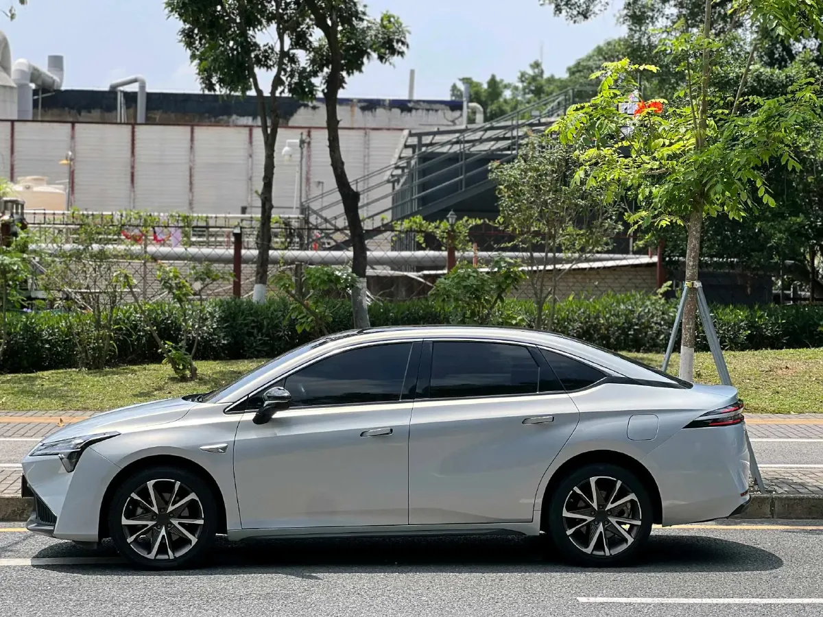 2022 ChangAn Oshan Z6 1.5T 170HP L4 6TCT PHEV 28.4KWH,autocango,china used car exporter,china ev exporter,chinese used car exporter,chinese used ev exporter