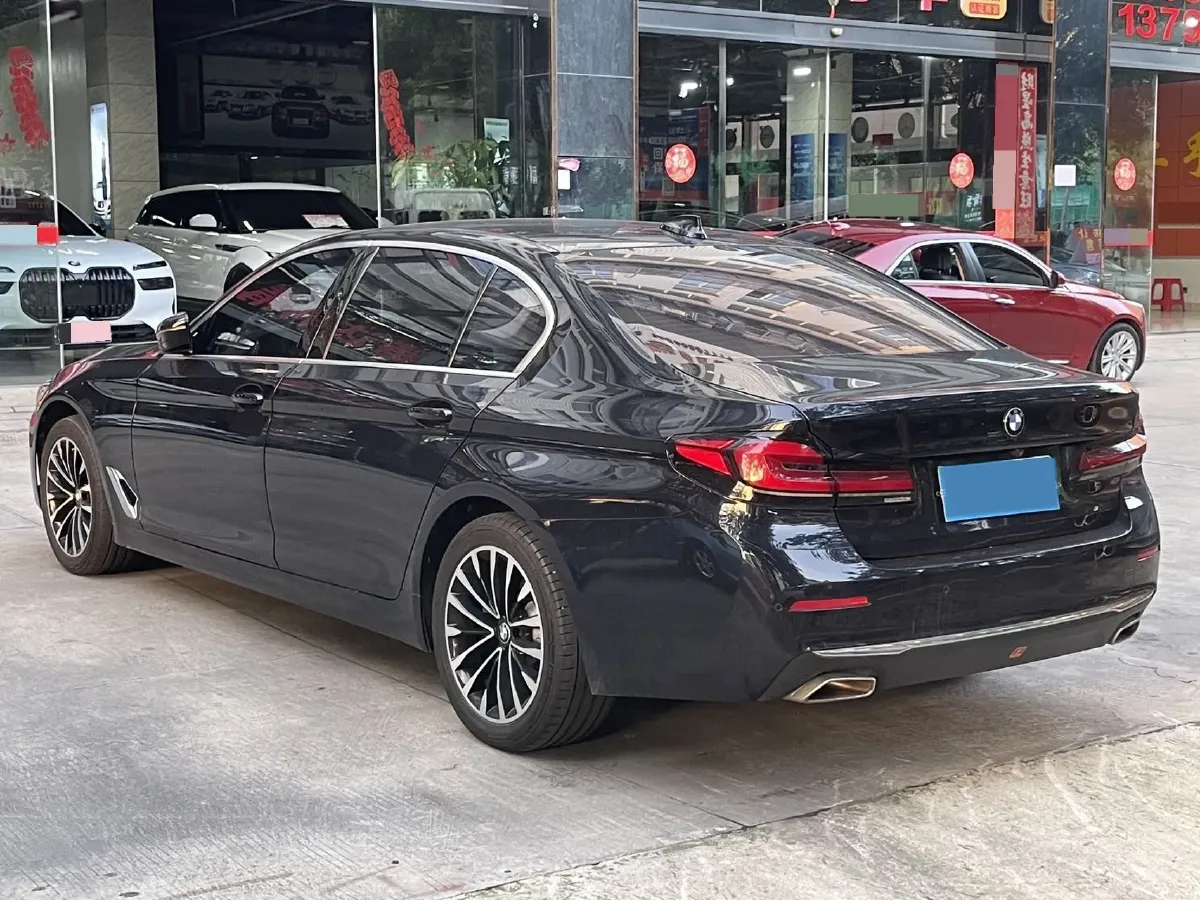 2022 BMW 5 Series 2.0T 184HP L4 8AT,autocango,china used car exporter,china ev exporter,chinese used car exporter,chinese used ev exporter