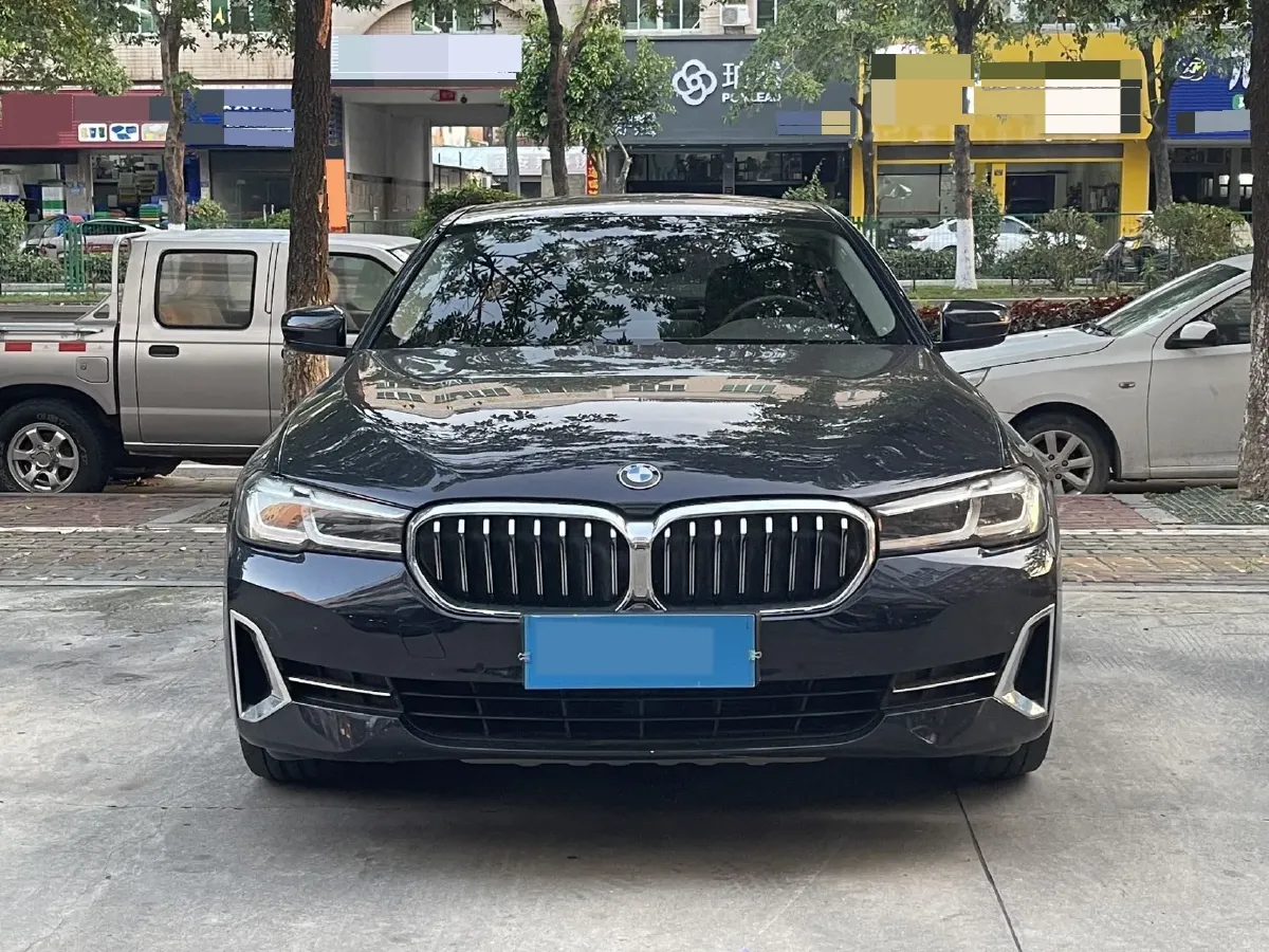 2022 BMW 5 Series 2.0T 184HP L4 8AT,autocango,china used car exporter,china ev exporter,chinese used car exporter,chinese used ev exporter