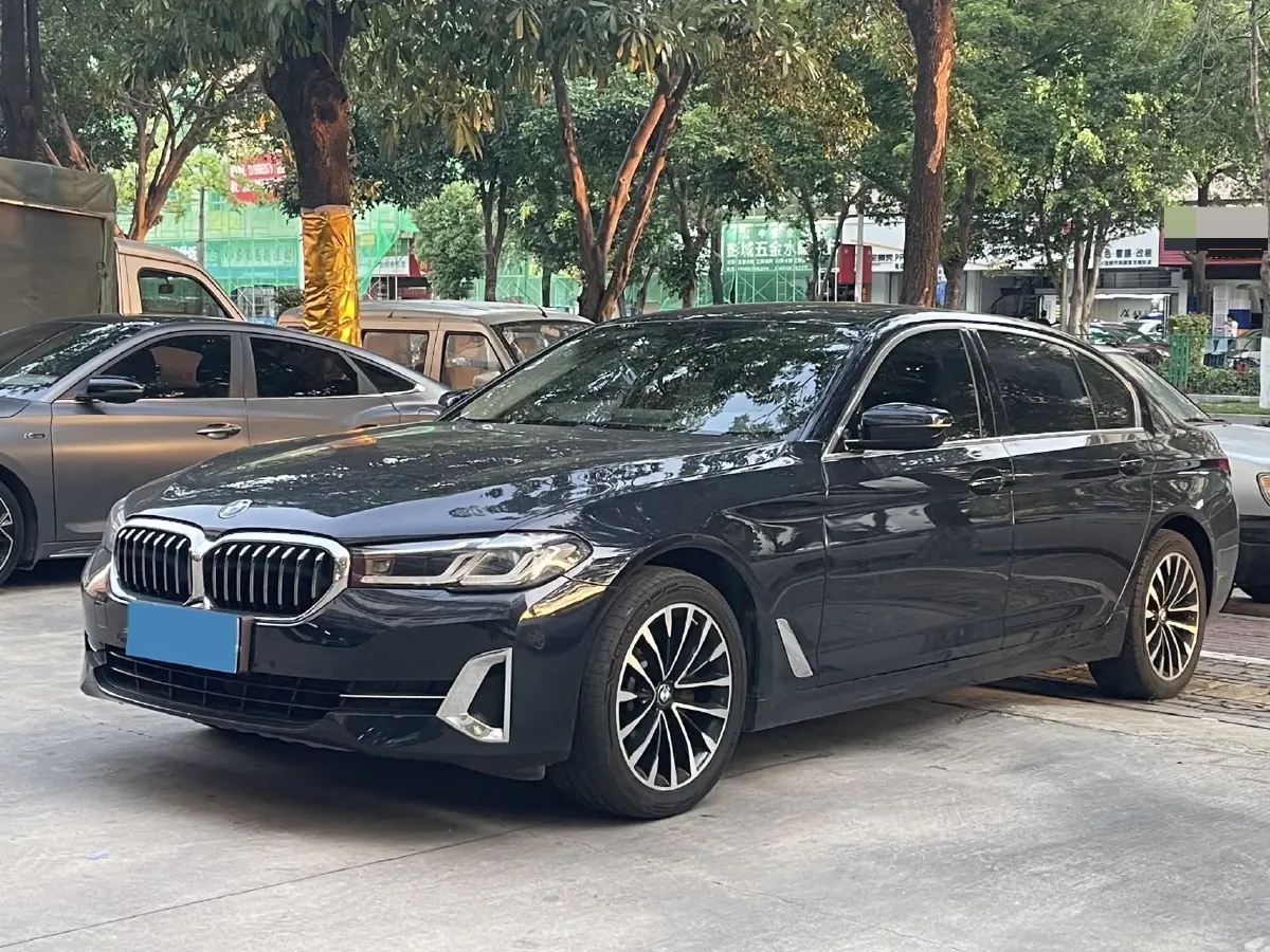 2022 BMW 5 Series 2.0T 184HP L4 8AT,autocango,china used car exporter,china ev exporter,chinese used car exporter,chinese used ev exporter