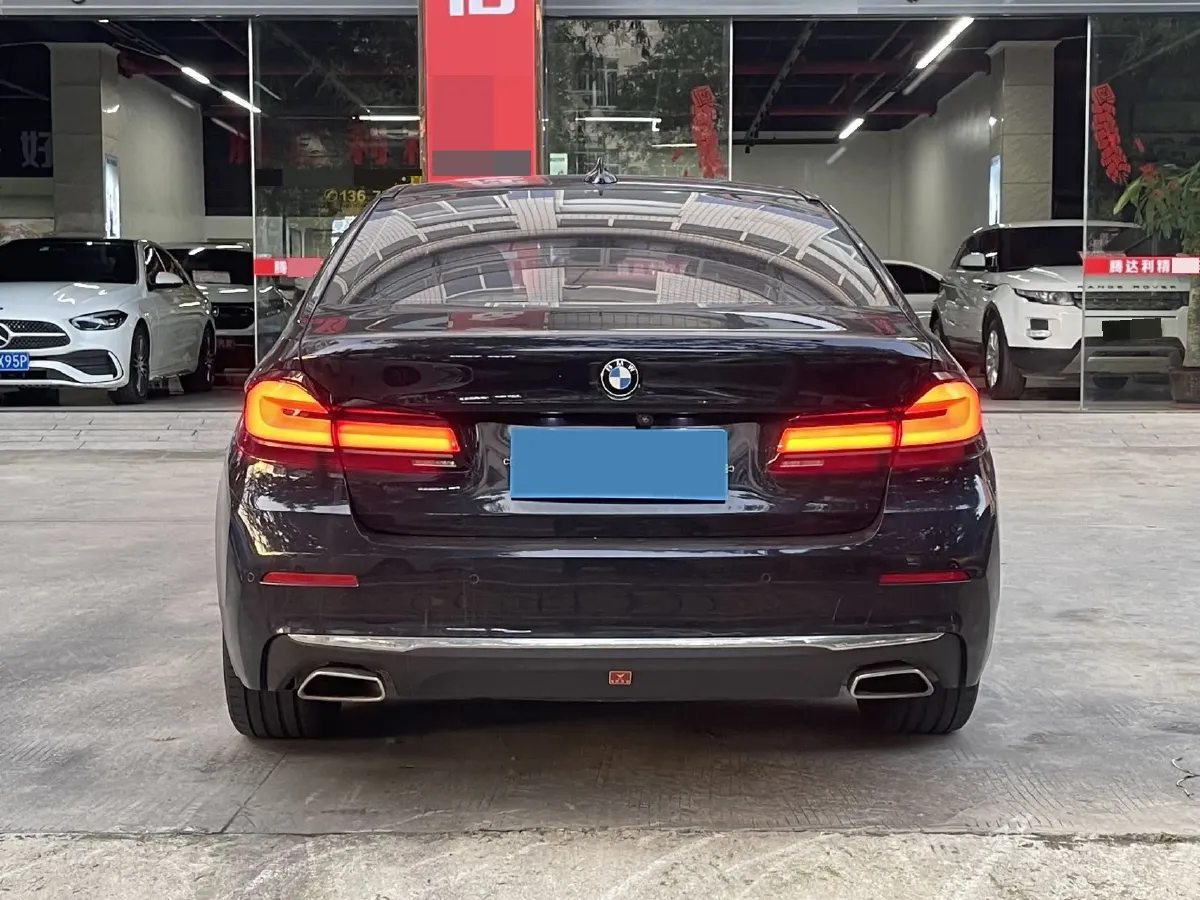 2022 BMW 5 Series 2.0T 184HP L4 8AT,autocango,china used car exporter,china ev exporter,chinese used car exporter,chinese used ev exporter