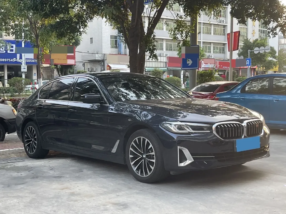 2022 BMW 5 Series 2.0T 184HP L4 8AT,autocango,china used car exporter,china ev exporter,chinese used car exporter,chinese used ev exporter