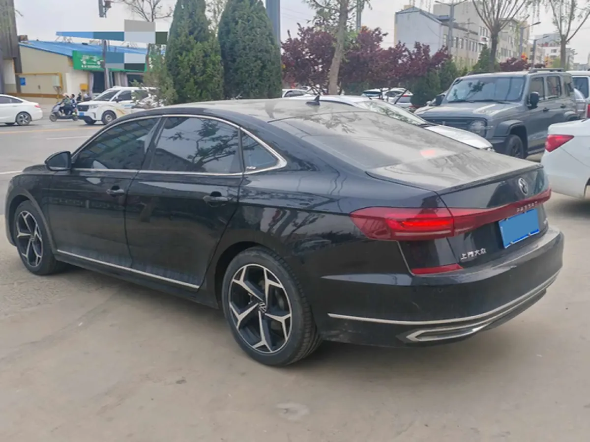 2025 Volkswagen Passat 2.0T 220HP L4 7DCT,autocango,china used car exporter,china ev exporter,chinese used car exporter,chinese used ev exporter