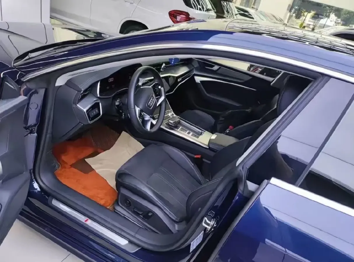 2022 Cadillac XT6 2.0T 237HP L4 9AT,autocango,china used car exporter,china ev exporter,chinese used car exporter,chinese used ev exporter