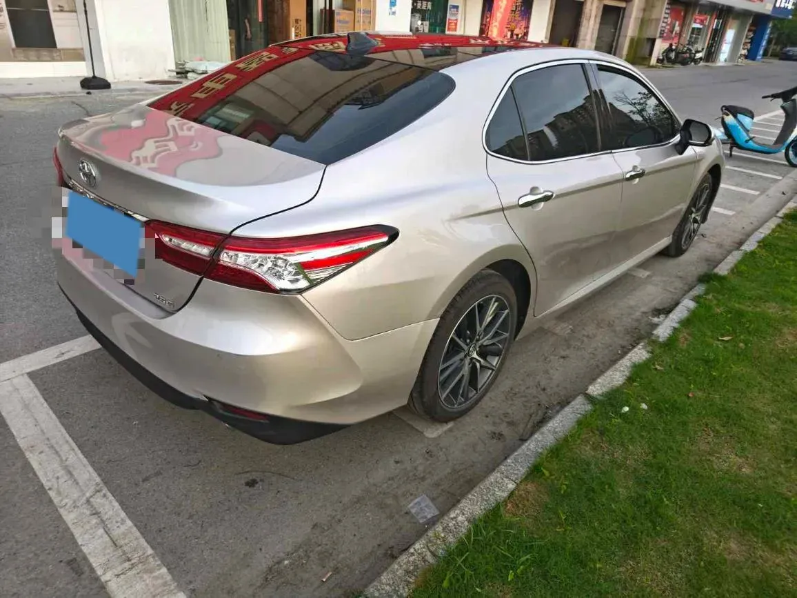 2021 Toyota Camry 2.5L 209HP L4 8AT,autocango,china used car exporter,china ev exporter,chinese used car exporter,chinese used ev exporter