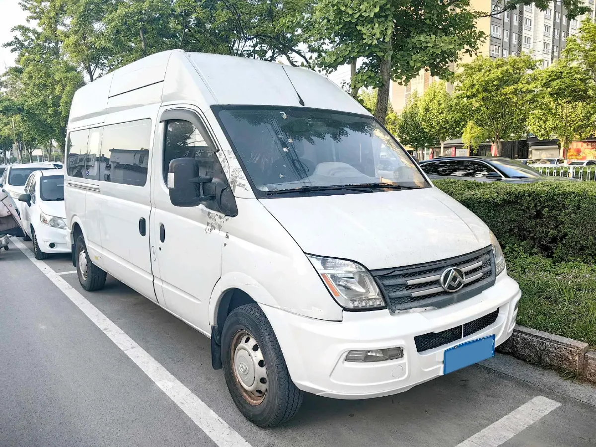 2021 MAXUS XinTu V80 2.0T 139HP L4 6MT,autocango,china used car exporter,china ev exporter,chinese used car exporter,chinese used ev exporter