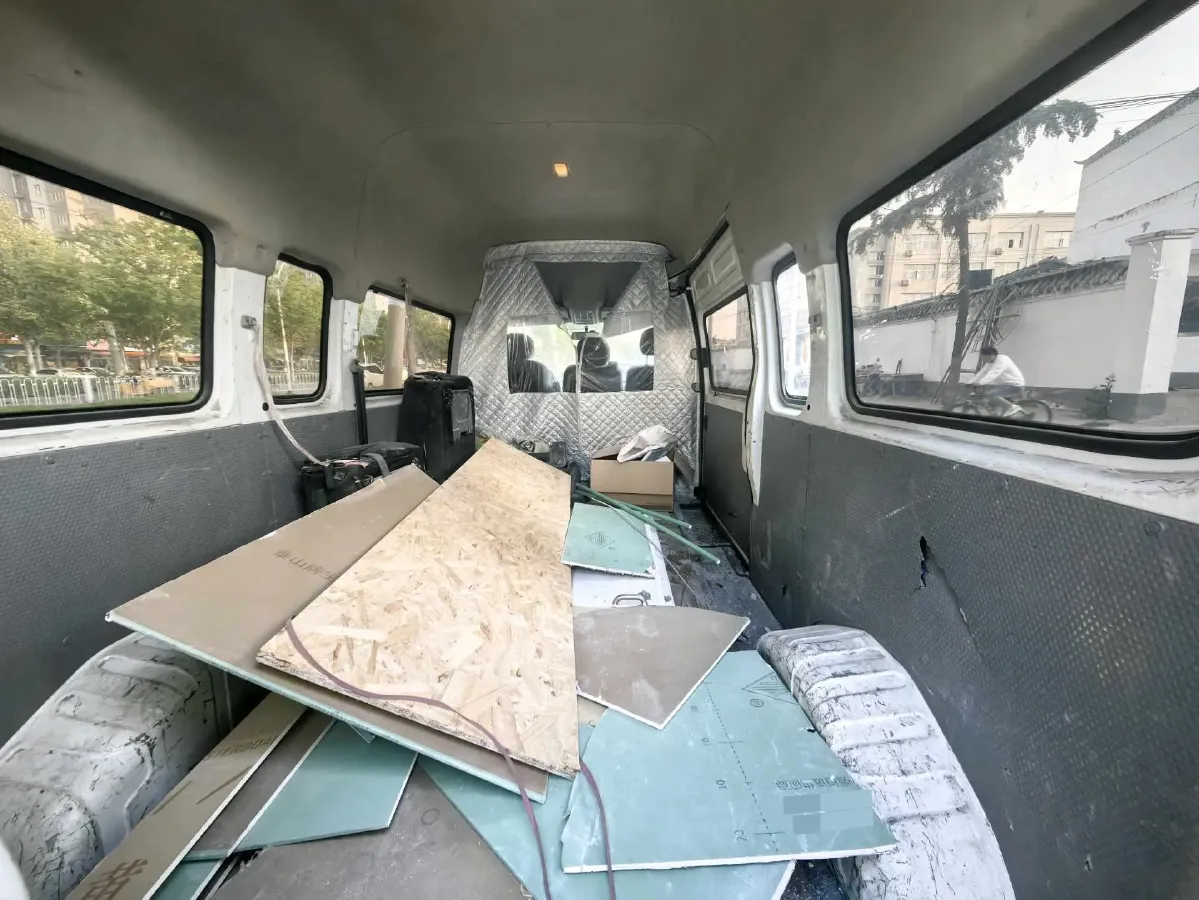 2021 MAXUS XinTu V80 2.0T 139HP L4 6MT,autocango,china used car exporter,china ev exporter,chinese used car exporter,chinese used ev exporter