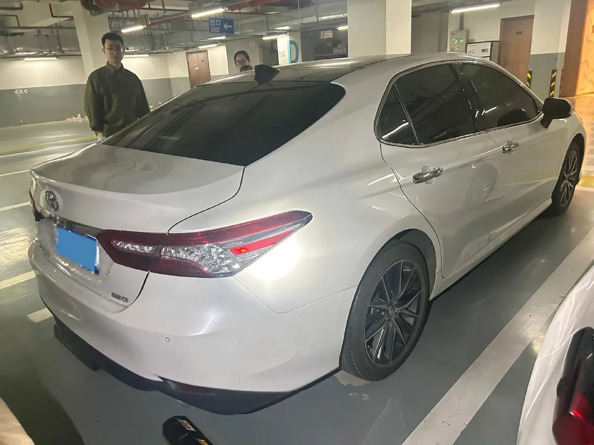 2021 Toyota Camry 2.5L 209HP L4 8AT,autocango,china used car exporter,china ev exporter,chinese used car exporter,chinese used ev exporter