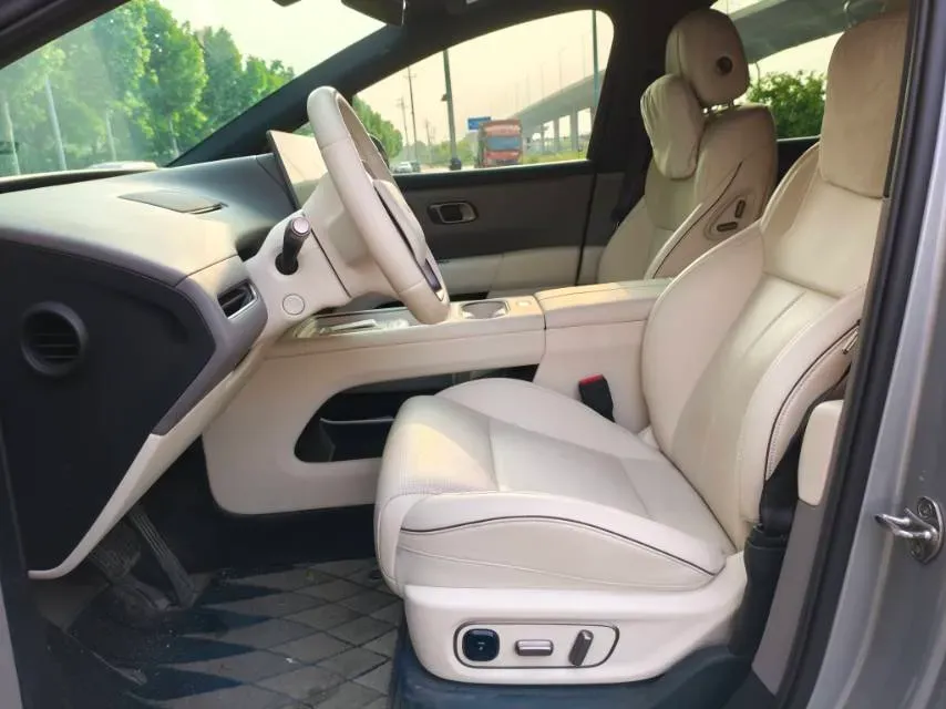 2025 Li i6 BEV,autocango,china used car exporter,china ev exporter,chinese used car exporter,chinese used ev exporter