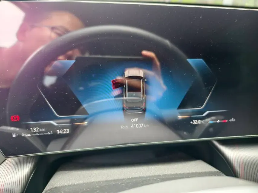 2023 BMW X1 2.0T 204HP L4 7DCT,autocango,china used car exporter,china ev exporter,chinese used car exporter,chinese used ev exporter