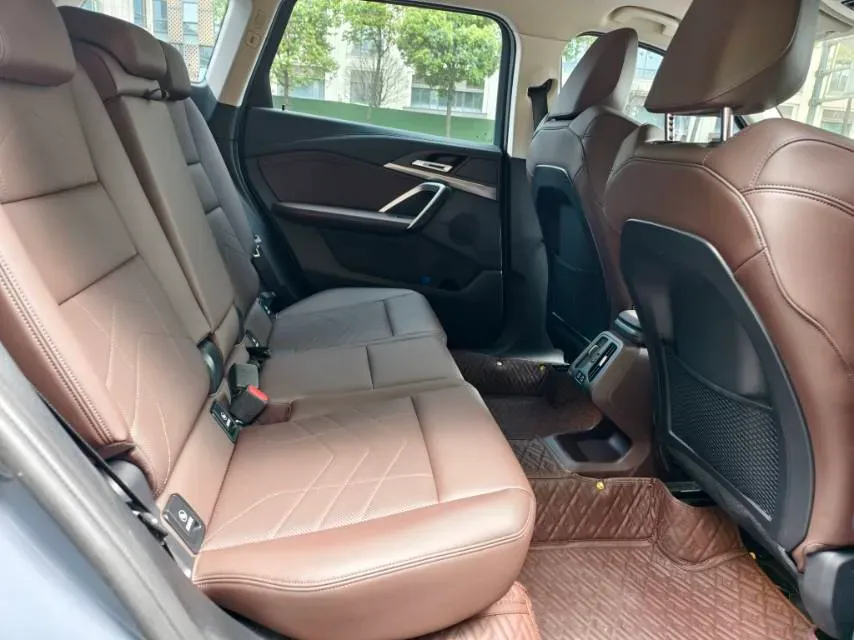 2023 BMW X1 2.0T 204HP L4 7DCT,autocango,china used car exporter,china ev exporter,chinese used car exporter,chinese used ev exporter