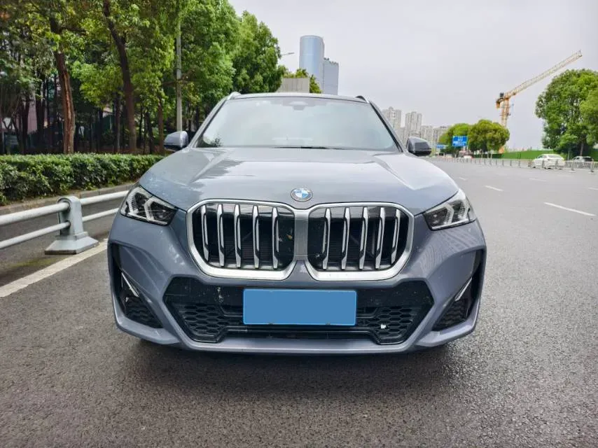 2023 BMW X1 2.0T 204HP L4 7DCT,autocango,china used car exporter,china ev exporter,chinese used car exporter,chinese used ev exporter