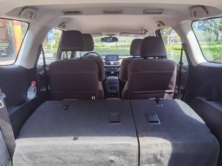 2019 BaoJun 730 1.5T 147HP L4 6MT,autocango,china used car exporter,china ev exporter,chinese used car exporter,chinese used ev exporter