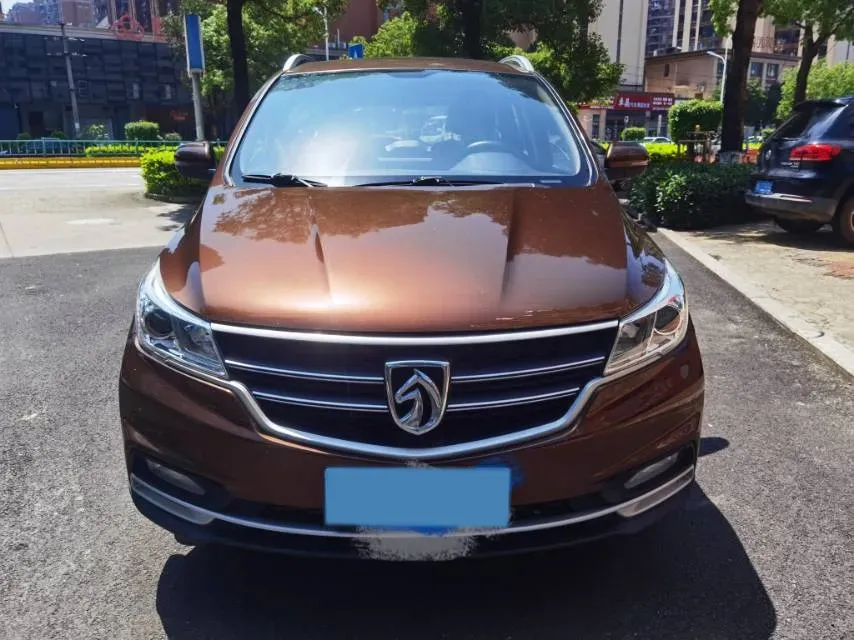 2019 BaoJun 730 1.5T 147HP L4 6MT,autocango,china used car exporter,china ev exporter,chinese used car exporter,chinese used ev exporter
