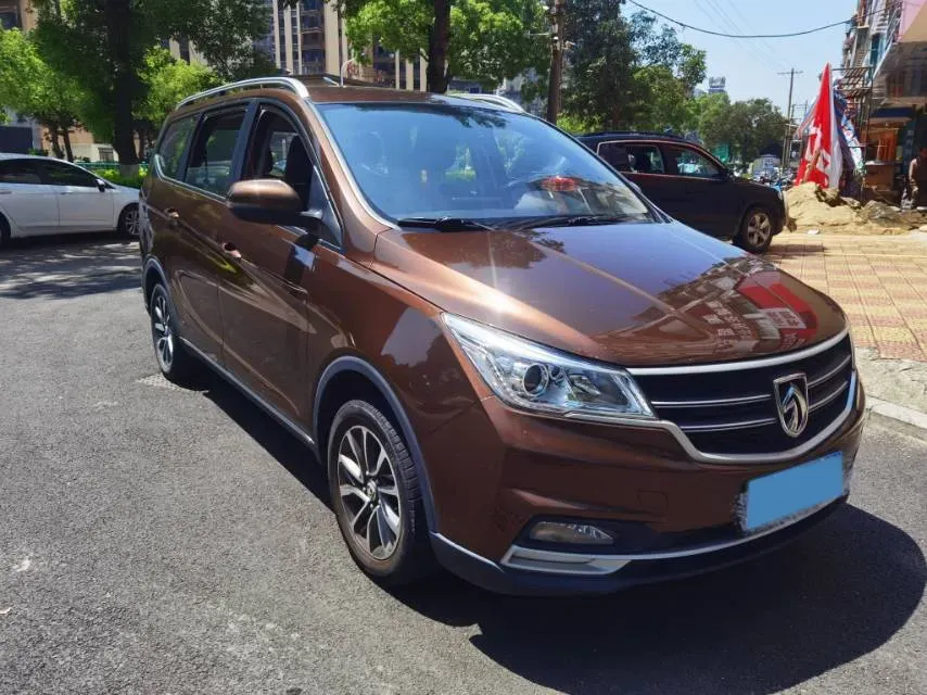 2019 BaoJun 730 1.5T 147HP L4 6MT,autocango,china used car exporter,china ev exporter,chinese used car exporter,chinese used ev exporter