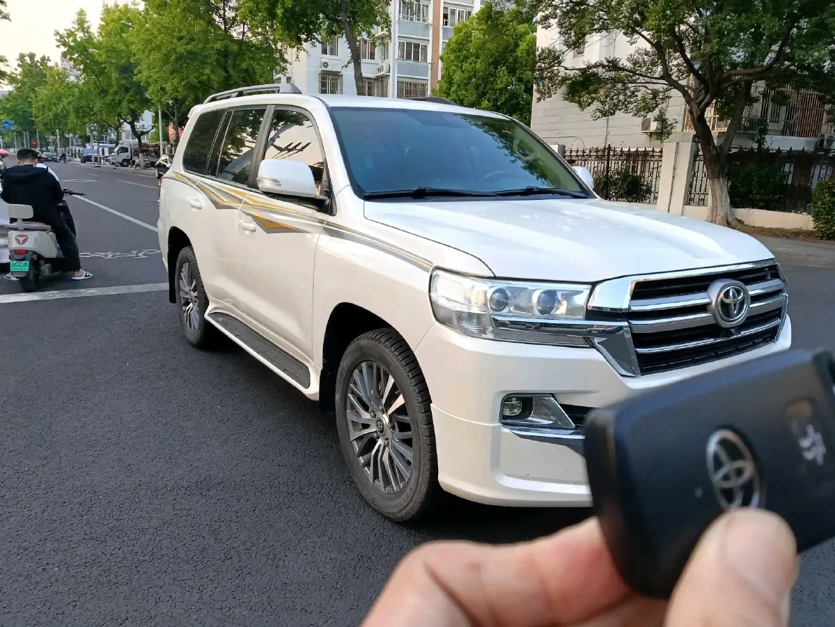 2019 Chevrolet Trax 1.0T 125HP L3 6AT,autocango,china used car exporter,china ev exporter,chinese used car exporter,chinese used ev exporter