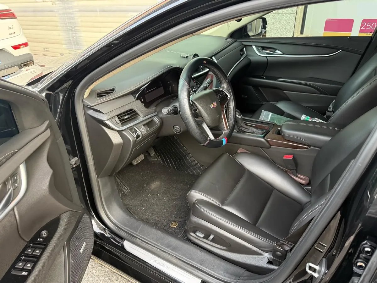 2018 Cadillac XT5 2.0T 250HP L4 8AT,autocango,china used car exporter,china ev exporter,chinese used car exporter,chinese used ev exporter