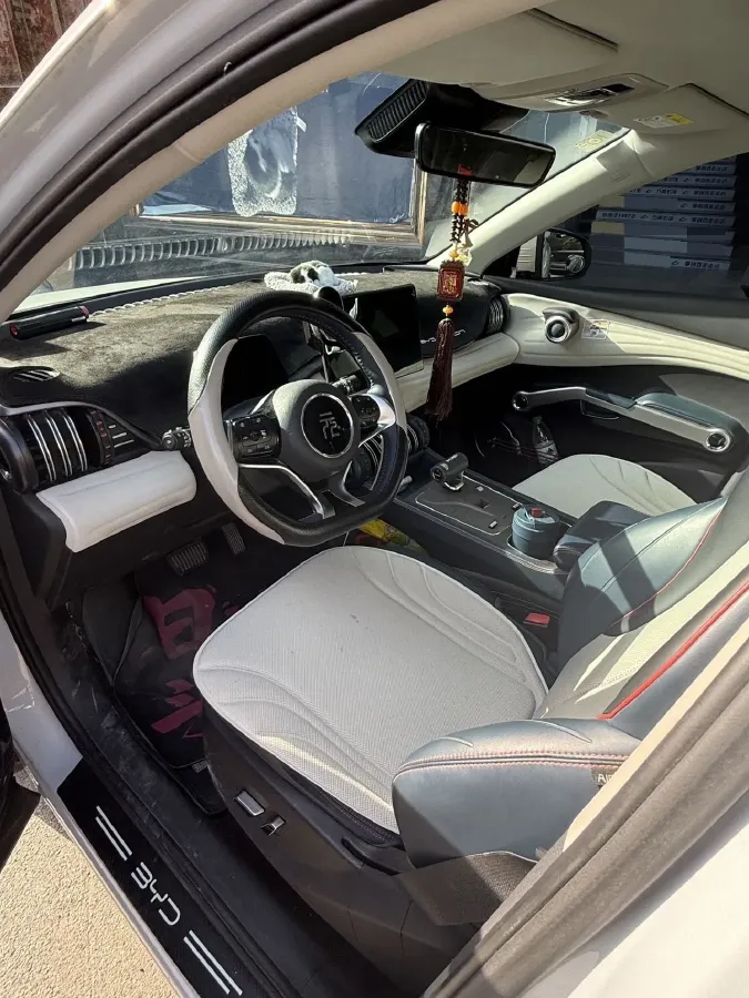 2022 Roewe RX5 MAX 1.5T 181HP L4 6AT,autocango,china used car exporter,china ev exporter,chinese used car exporter,chinese used ev exporter