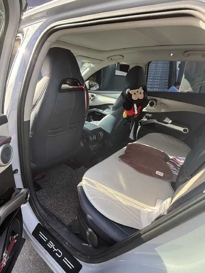 2022 Roewe RX5 MAX 1.5T 181HP L4 6AT,autocango,china used car exporter,china ev exporter,chinese used car exporter,chinese used ev exporter