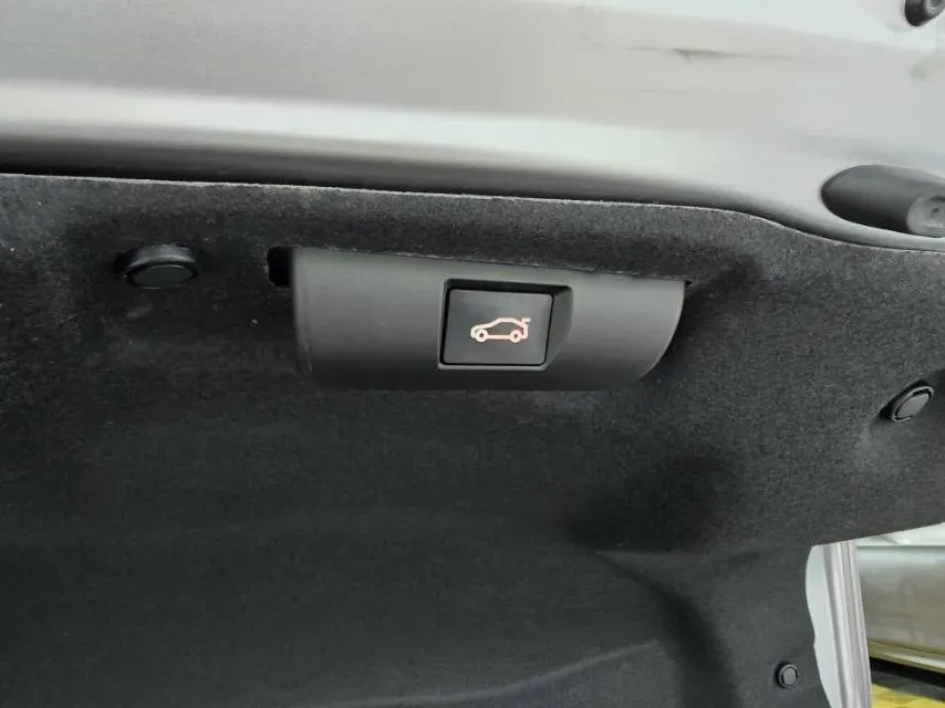 2023 Toyota Avalon 2.5L 207HP L4 8AT,autocango,china used car exporter,china ev exporter,chinese used car exporter,chinese used ev exporter