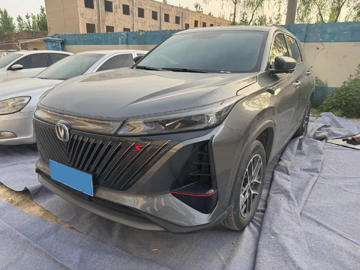 2022 ChangAn CS75 Plus 1.5T 188HP L4 8AT,autocango,china used car exporter,china ev exporter,chinese used car exporter,chinese used ev exporter