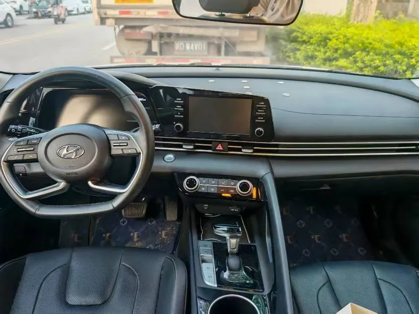 2021 Hyundai Elantra 1.5L 115HP L4 CVT,autocango,china used car exporter,china ev exporter,chinese used car exporter,chinese used ev exporter
