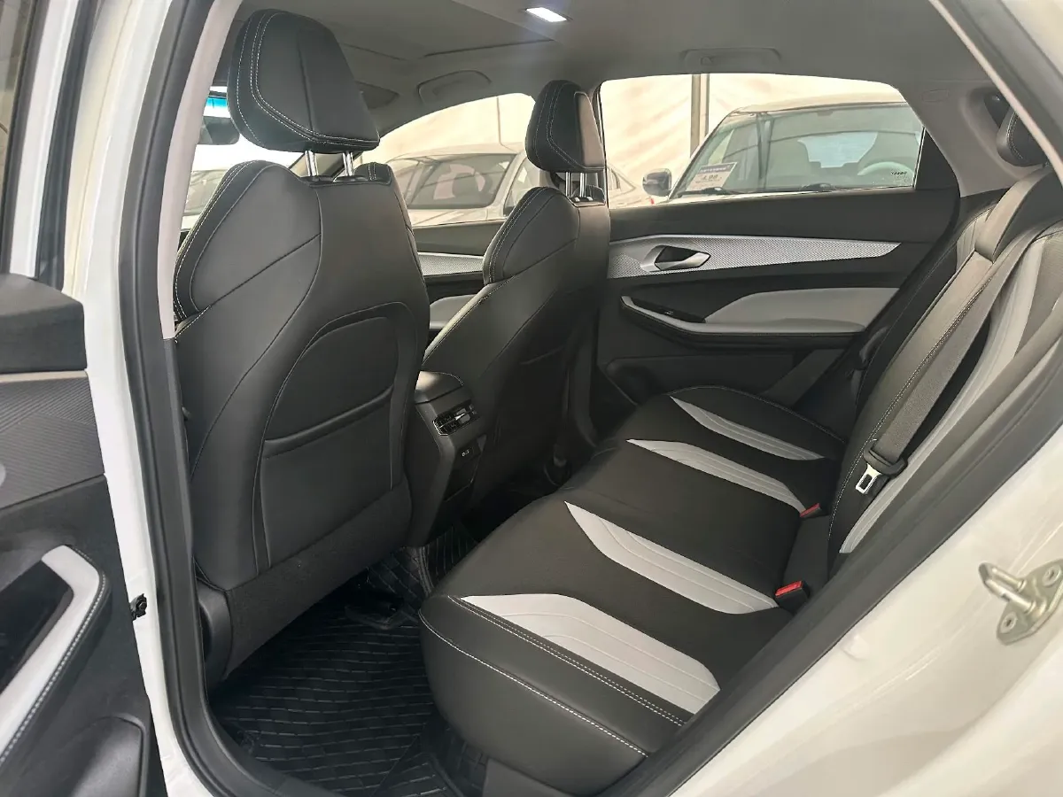 2024 Geely Binray 1.5T 181HP L4 7DCT,autocango,china used car exporter,china ev exporter,chinese used car exporter,chinese used ev exporter