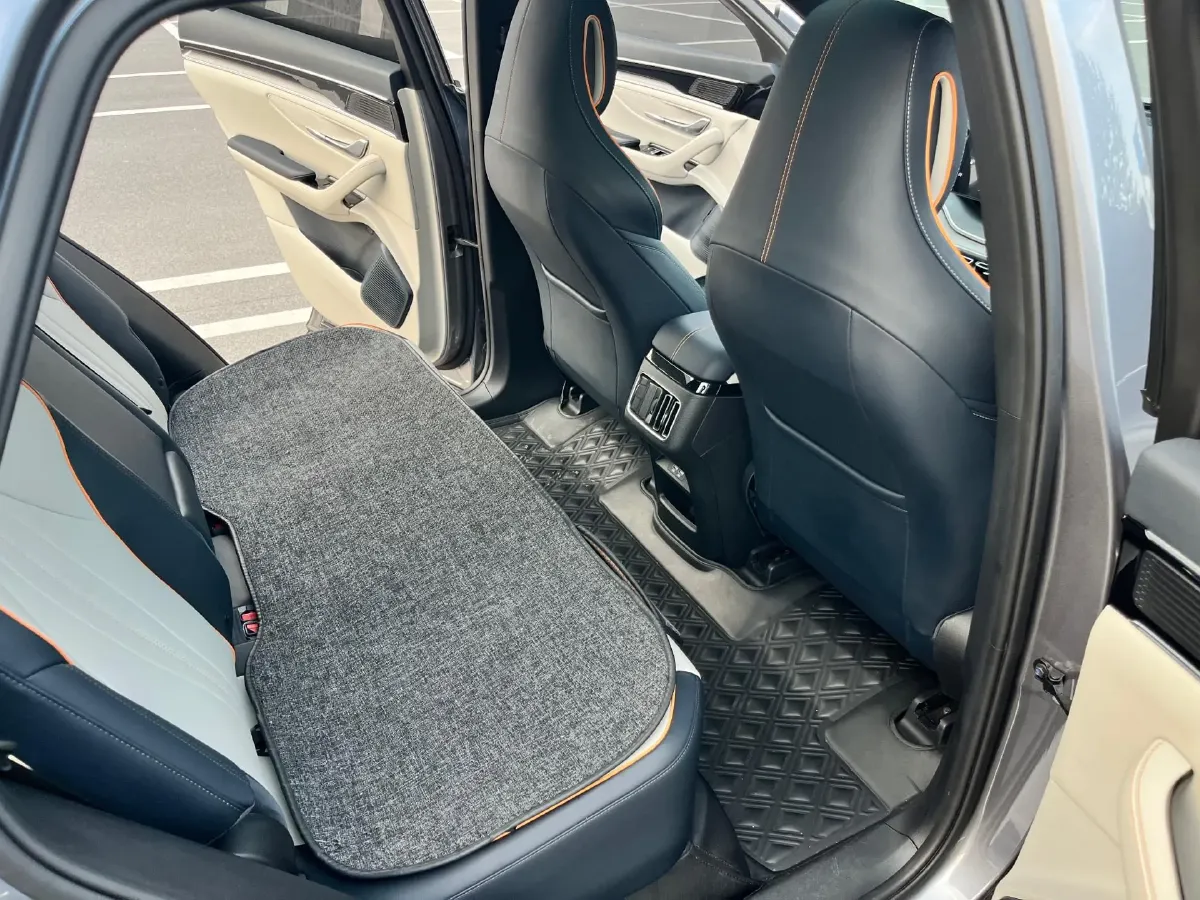 2021 Geely JiaJi 1.5T 177HP L3 7DCT PHEV 11.3KWH,autocango,china used car exporter,china ev exporter,chinese used car exporter,chinese used ev exporter