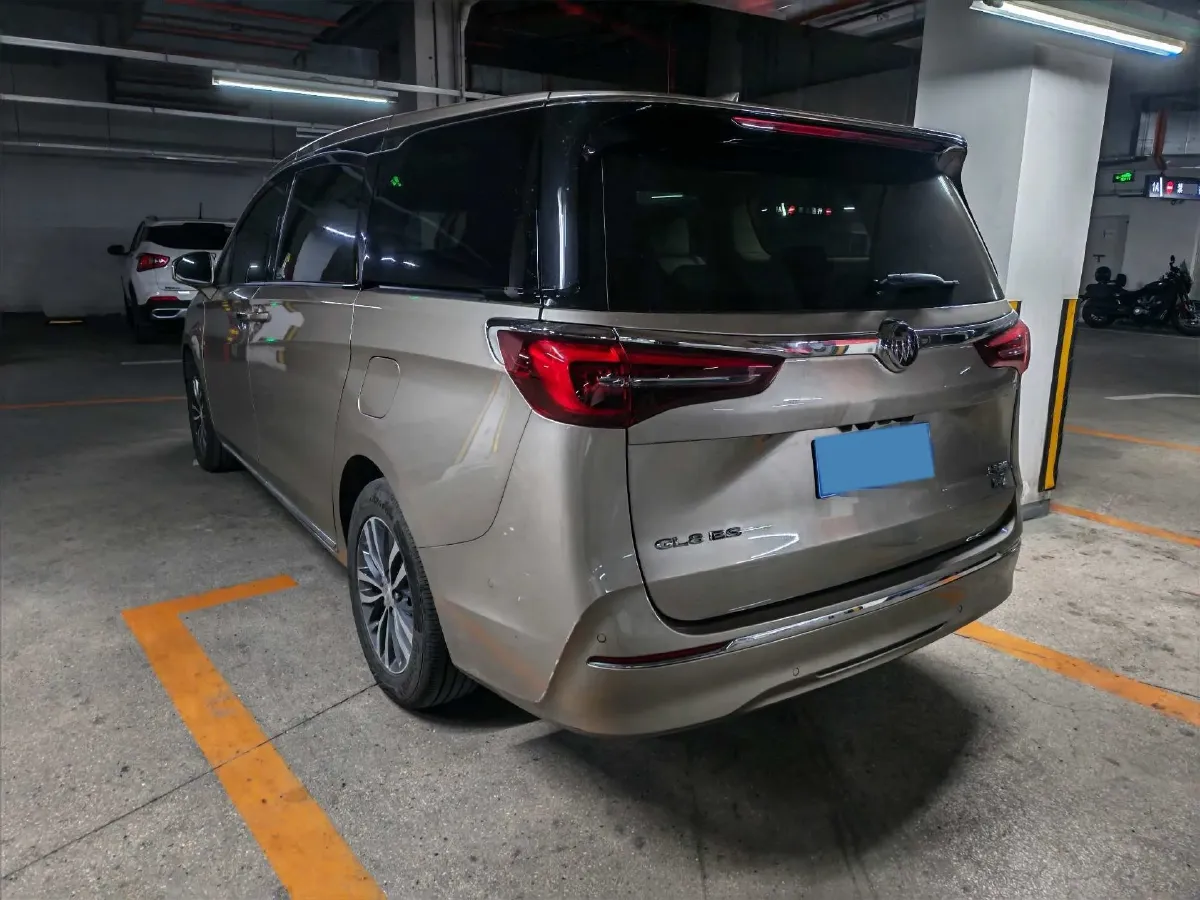2023 Buick GL8 2.0T 237HP L4 9AT,autocango,china used car exporter,china ev exporter,chinese used car exporter,chinese used ev exporter