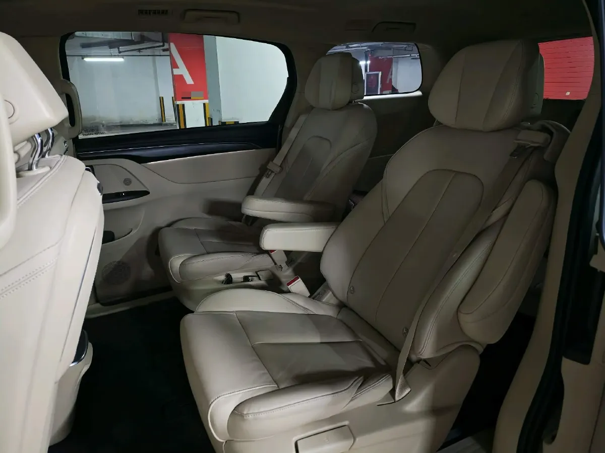 2023 Buick GL8 2.0T 237HP L4 9AT,autocango,china used car exporter,china ev exporter,chinese used car exporter,chinese used ev exporter