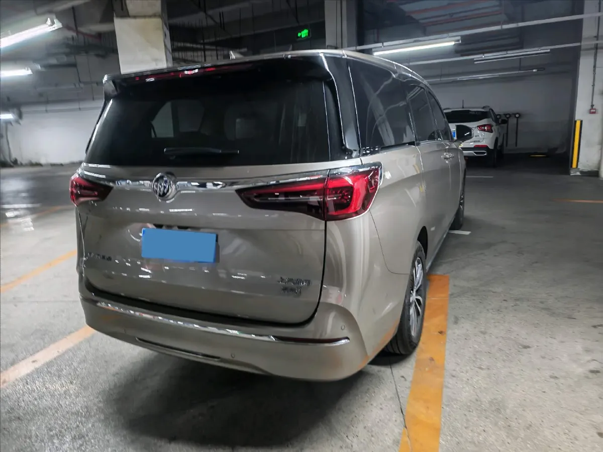 2023 Buick GL8 2.0T 237HP L4 9AT,autocango,china used car exporter,china ev exporter,chinese used car exporter,chinese used ev exporter