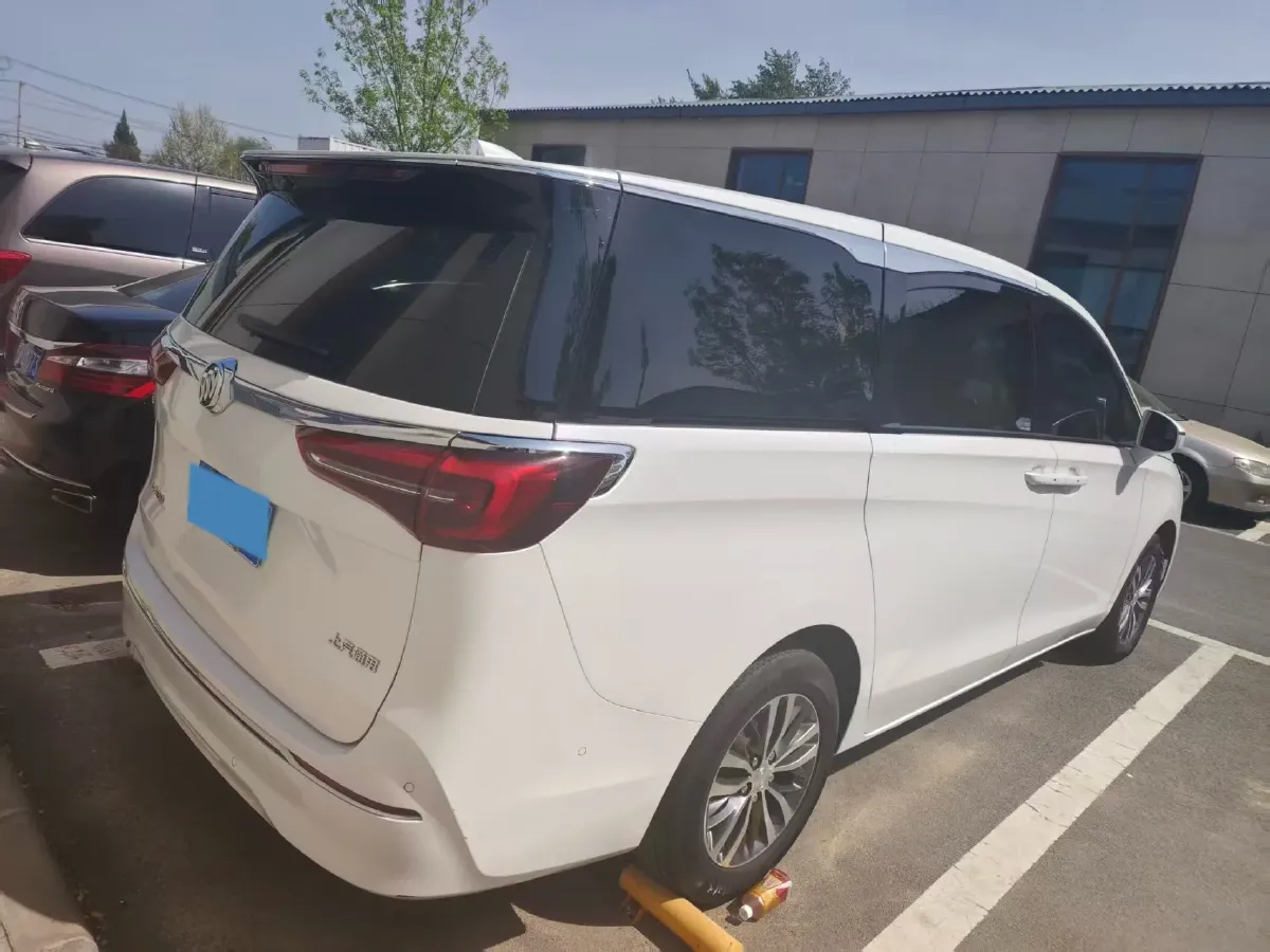 2022 Buick GL8 2.0T 237HP L4 9AT,autocango,china used car exporter,china ev exporter,chinese used car exporter,chinese used ev exporter