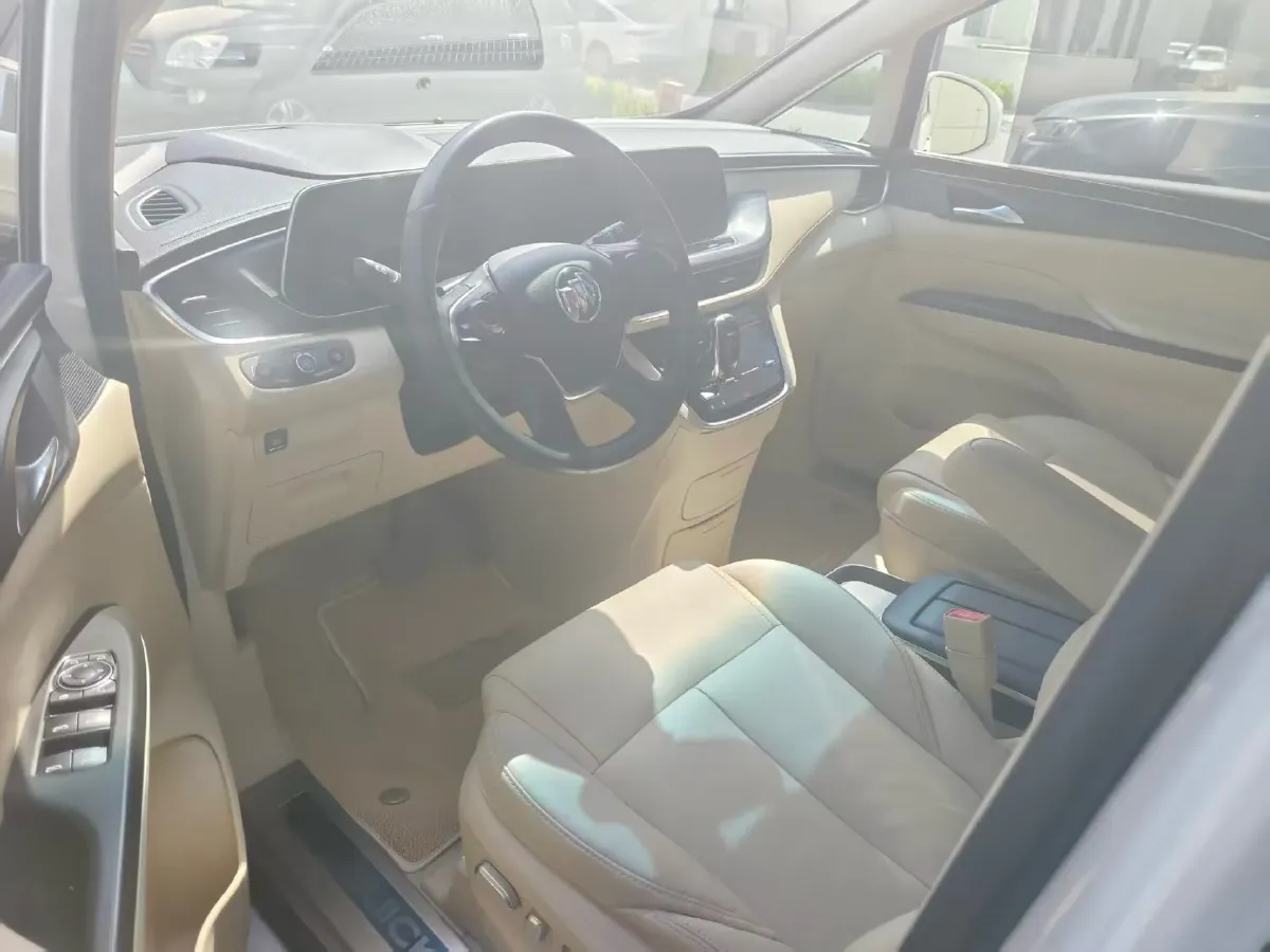 2022 Buick GL8 2.0T 237HP L4 9AT,autocango,china used car exporter,china ev exporter,chinese used car exporter,chinese used ev exporter