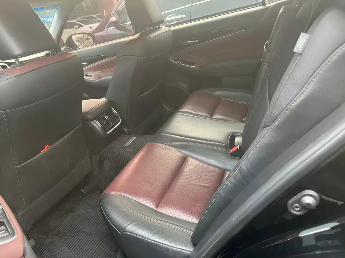 2018 Toyota Highlander 2.0T 220HP L4 6AT,autocango,china used car exporter,china ev exporter,chinese used car exporter,chinese used ev exporter