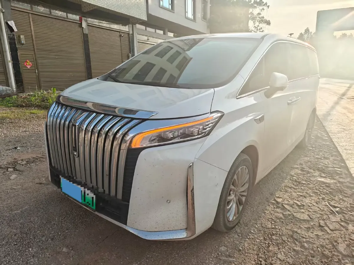 2024 Toyota Sienna 2.5L 189HP L4 E-CVT Hybrid,autocango,china used car exporter,china ev exporter,chinese used car exporter,chinese used ev exporter