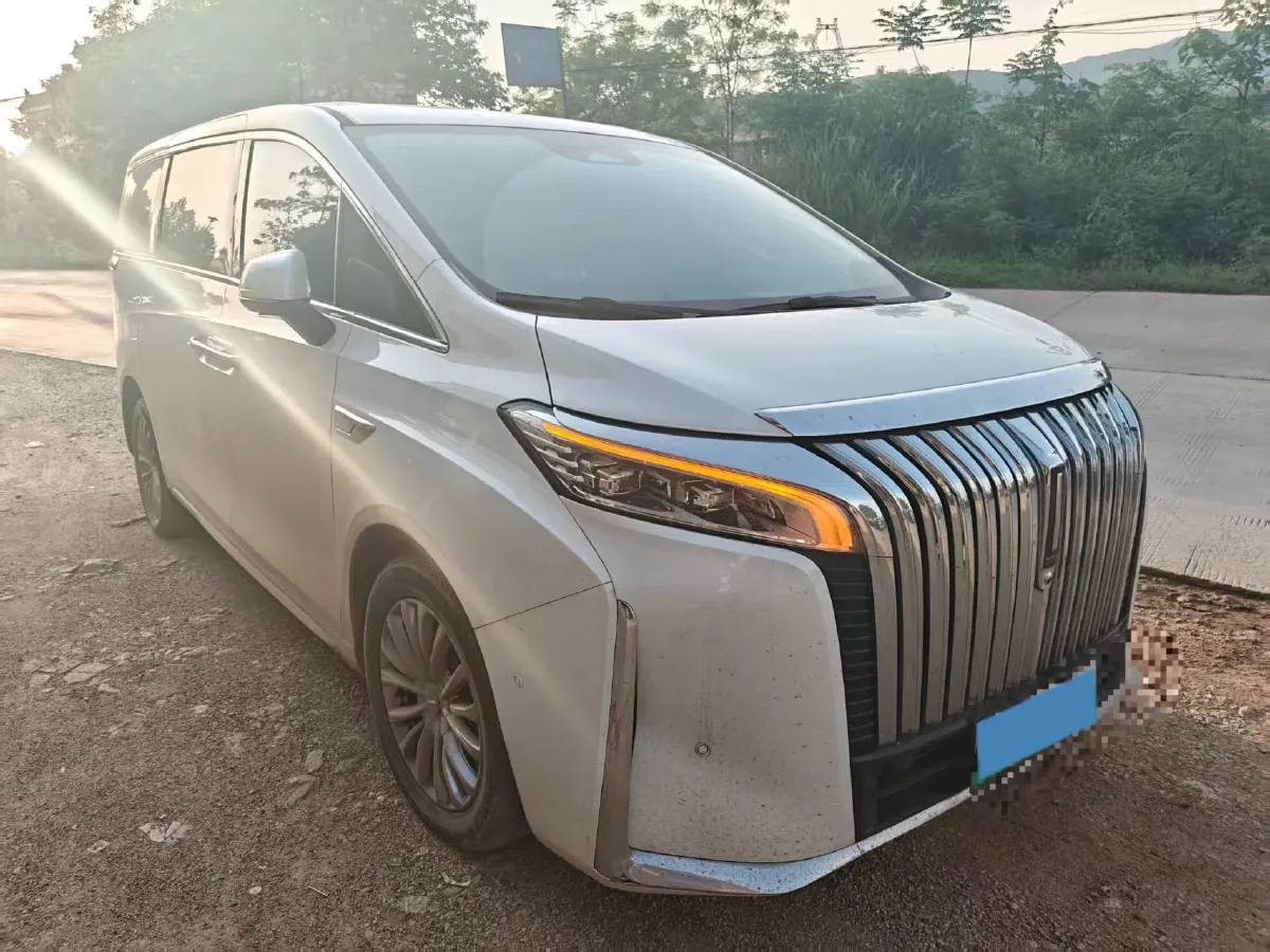 2024 Toyota Sienna 2.5L 189HP L4 E-CVT Hybrid,autocango,china used car exporter,china ev exporter,chinese used car exporter,chinese used ev exporter