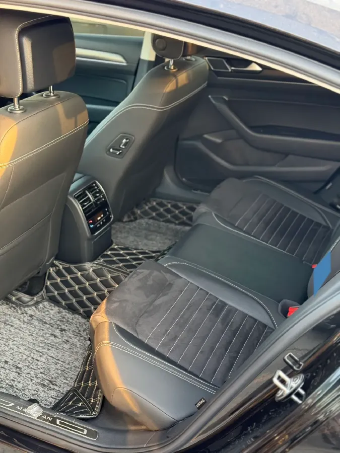 2020 Volkswagen Magotan 2.0T 186HP L4 7DCT,autocango,china used car exporter,china ev exporter,chinese used car exporter,chinese used ev exporter