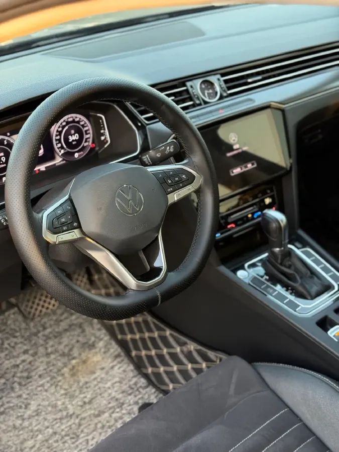 2020 Volkswagen Magotan 2.0T 186HP L4 7DCT,autocango,china used car exporter,china ev exporter,chinese used car exporter,chinese used ev exporter