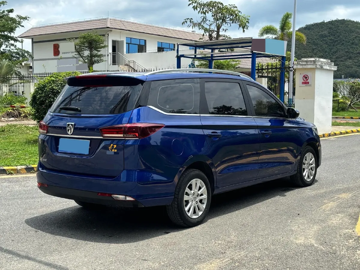 2019 BaoJun 360 1.5L 105HP L4 6MT,autocango,china used car exporter,china ev exporter,chinese used car exporter,chinese used ev exporter