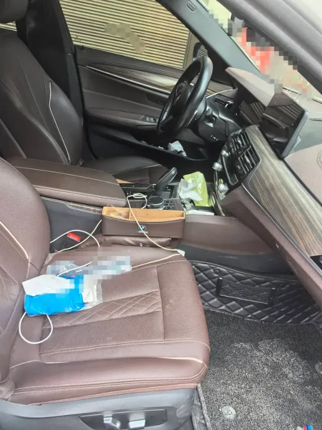 2022 BMW 5 Series 2.0T 252HP L4 8AT,autocango,china used car exporter,china ev exporter,chinese used car exporter,chinese used ev exporter