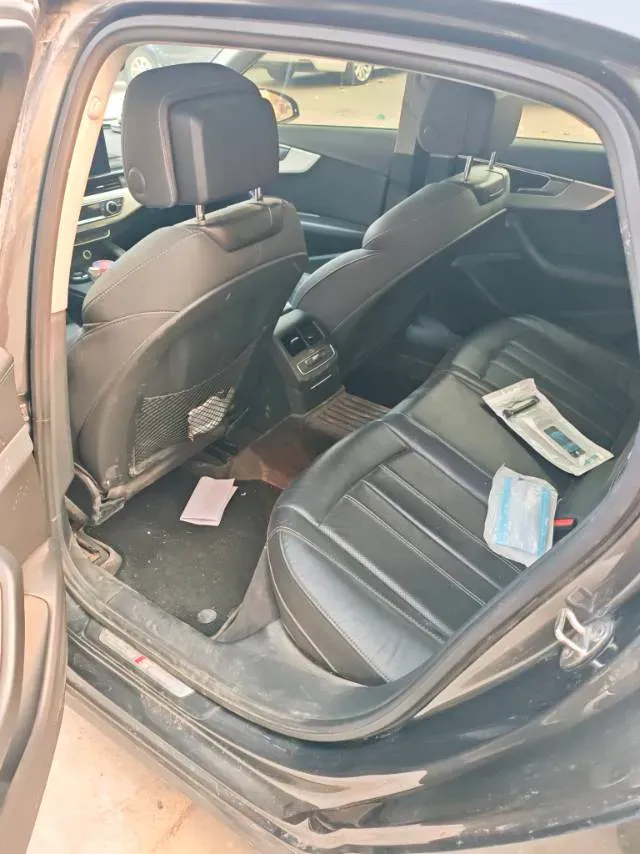 2020 Audi A4L 2.0T 190HP L4 7DCT,autocango,china used car exporter,china ev exporter,chinese used car exporter,chinese used ev exporter