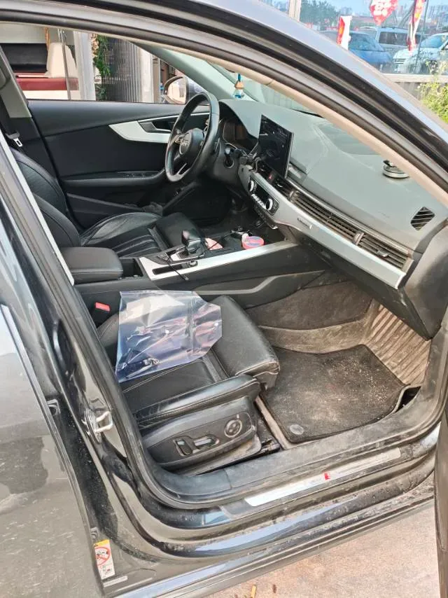 2020 Audi A4L 2.0T 190HP L4 7DCT,autocango,china used car exporter,china ev exporter,chinese used car exporter,chinese used ev exporter