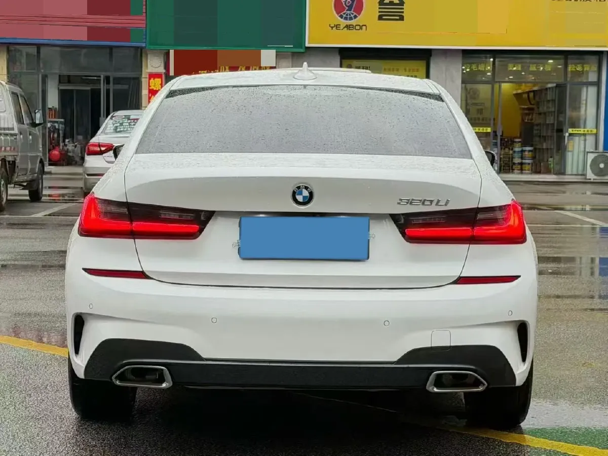 2022 BMW 3 Series 2.0T 156HP L4 8AT,autocango,china used car exporter,china ev exporter,chinese used car exporter,chinese used ev exporter