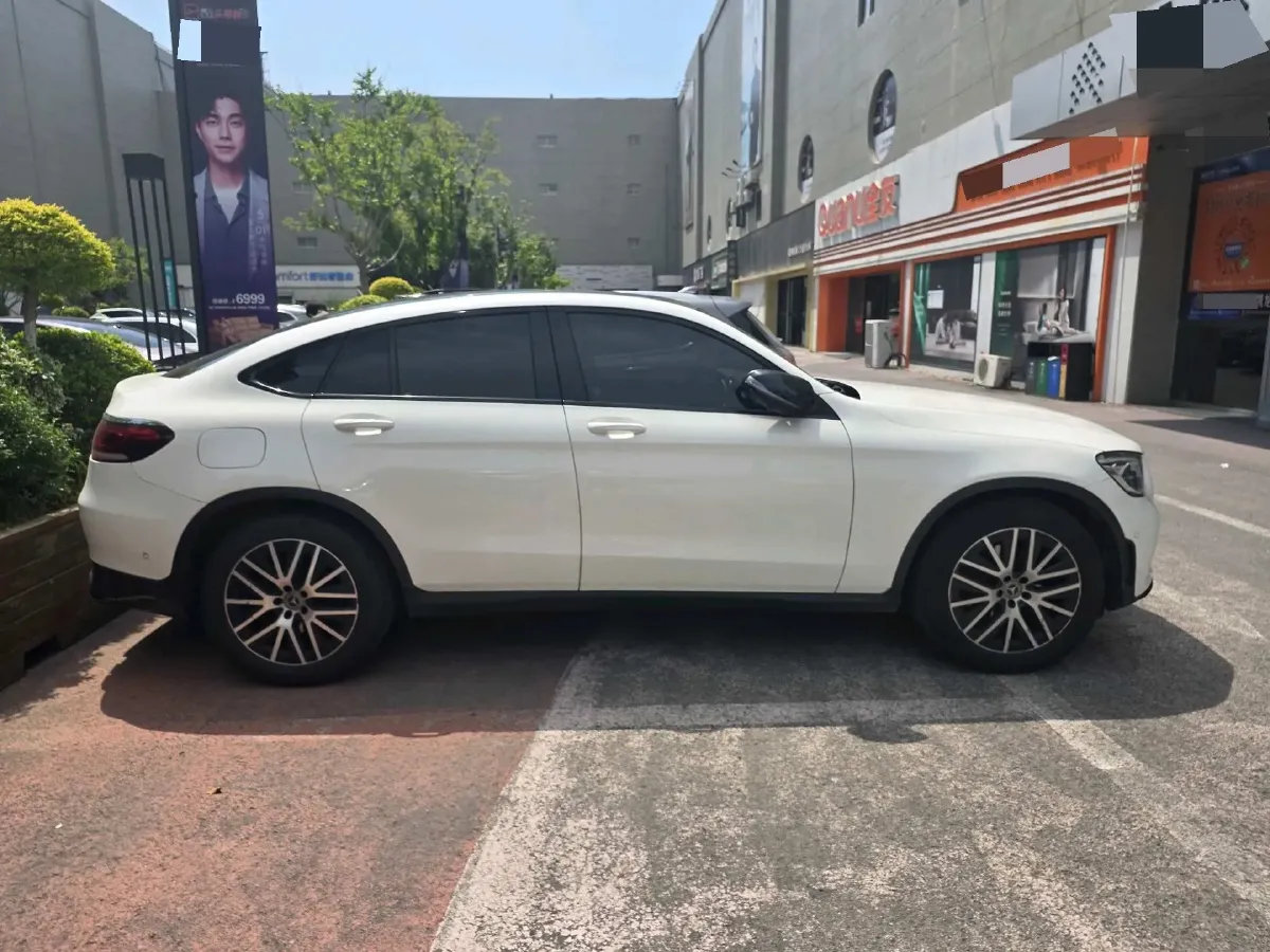 2022 Mercedes-Benz GLC Coupe 2.0T 197HP L4 9AT,autocango,china used car exporter,china ev exporter,chinese used car exporter,chinese used ev exporter