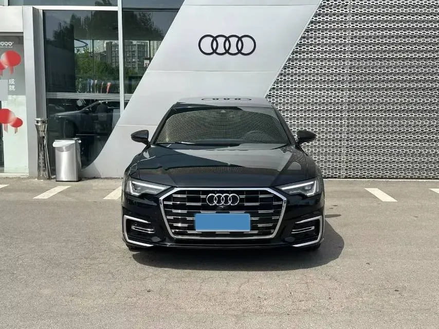 2024 Audi A6L 2.0T 245HP L4 7DCT,autocango,china used car exporter,china ev exporter,chinese used car exporter,chinese used ev exporter