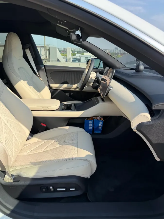 2026 BMW 3 Series 2.0T 245HP L4 8AT,autocango,china used car exporter,china ev exporter,chinese used car exporter,chinese used ev exporter