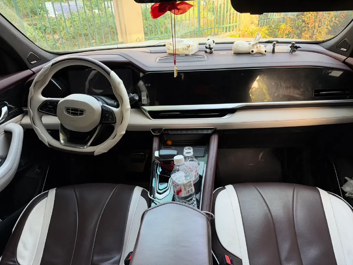 2021 Geely Monjaro 2.0T 218HP L4 7DCT,autocango,china used car exporter,china ev exporter,chinese used car exporter,chinese used ev exporter