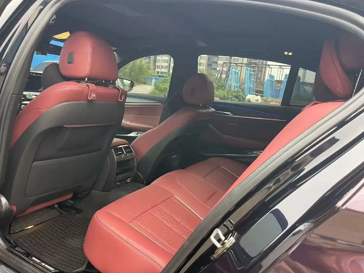 2021 BMW 5 Series 2.0T 252HP L4 8AT,autocango,china used car exporter,china ev exporter,chinese used car exporter,chinese used ev exporter