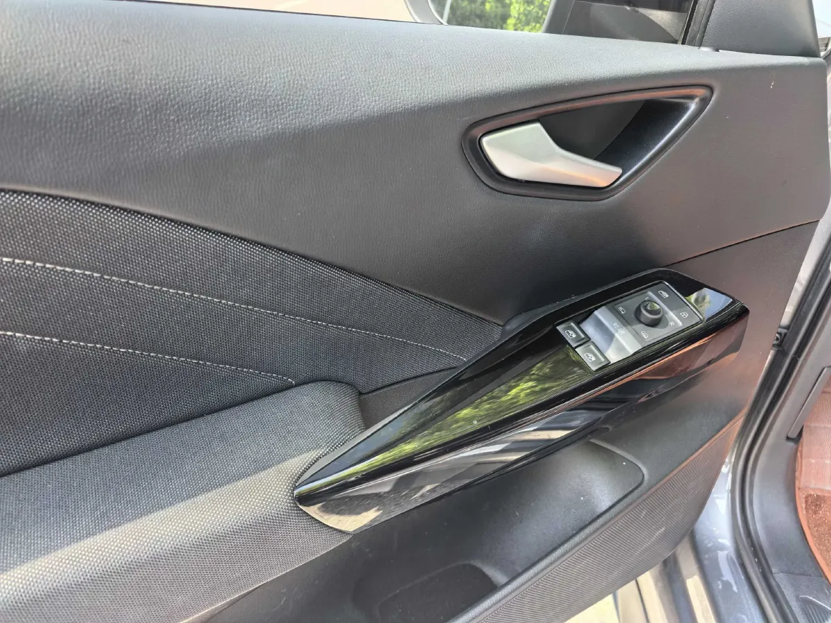 2023 Volkswagen ID.3 BEV 52.8KWH,autocango,china used car exporter,china ev exporter,chinese used car exporter,chinese used ev exporter